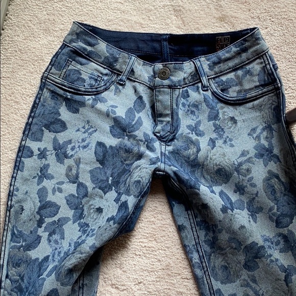 Flip Side jeans. Reversible skinny jeans. - Picture 1 of 14